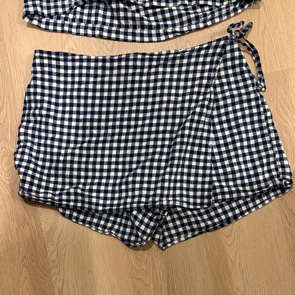 Old Navy Navy and White Gingham Set - Picture 4 of 4